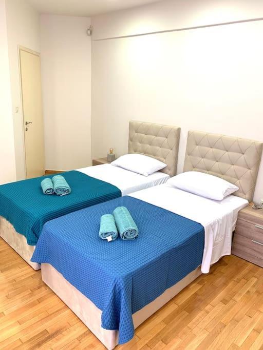 Spacious 4-Bedroom Family Home, 100M From Metro Atény Exteriér fotografie
