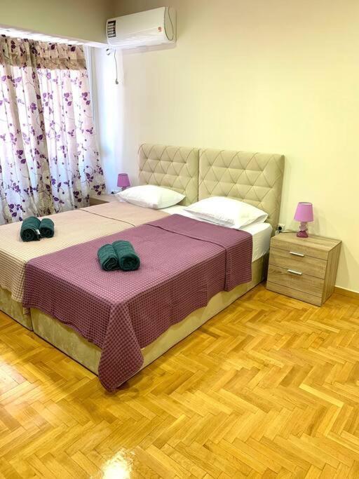 Spacious 4-Bedroom Family Home, 100M From Metro Atény Exteriér fotografie
